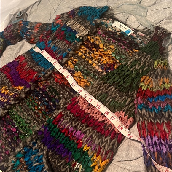 Sparrow Colorful Cardigan - Picture 10 of 11
